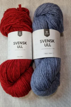 Svensk ull består av 100% ull från svenska får, spunnet av Klippans yllefabrik i Lettland. Ett rustikt garn som passar till både vantar, halsdukar och tröjor.